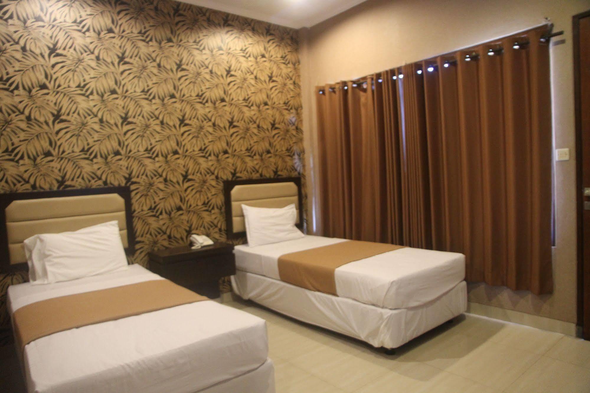 Hotel Bumi Aditya Senggigi Zewnętrze zdjęcie